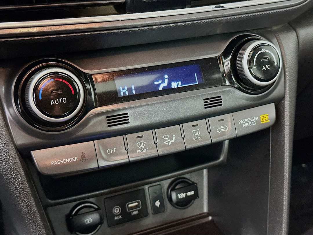 2021 Hyundai Kona Limited - Image 16