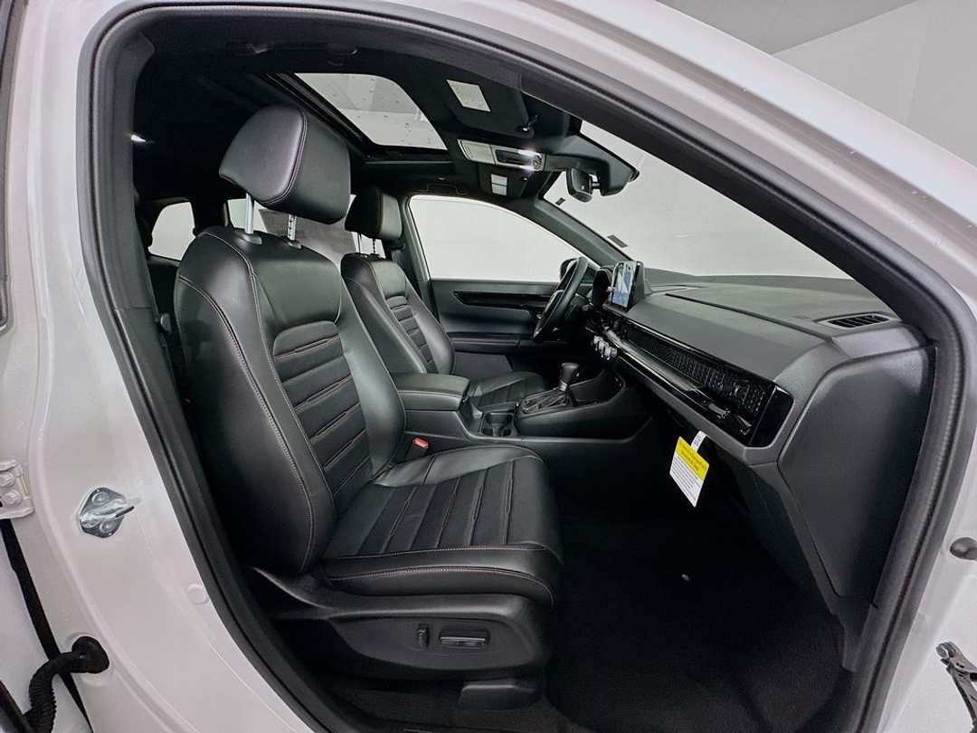 2026 Honda CR-V Sport Touring - Image 30