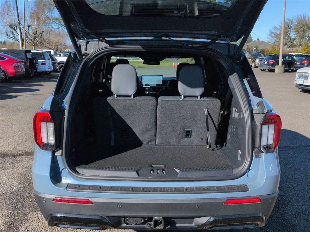 2026 Ford Explorer STLine - Image 27