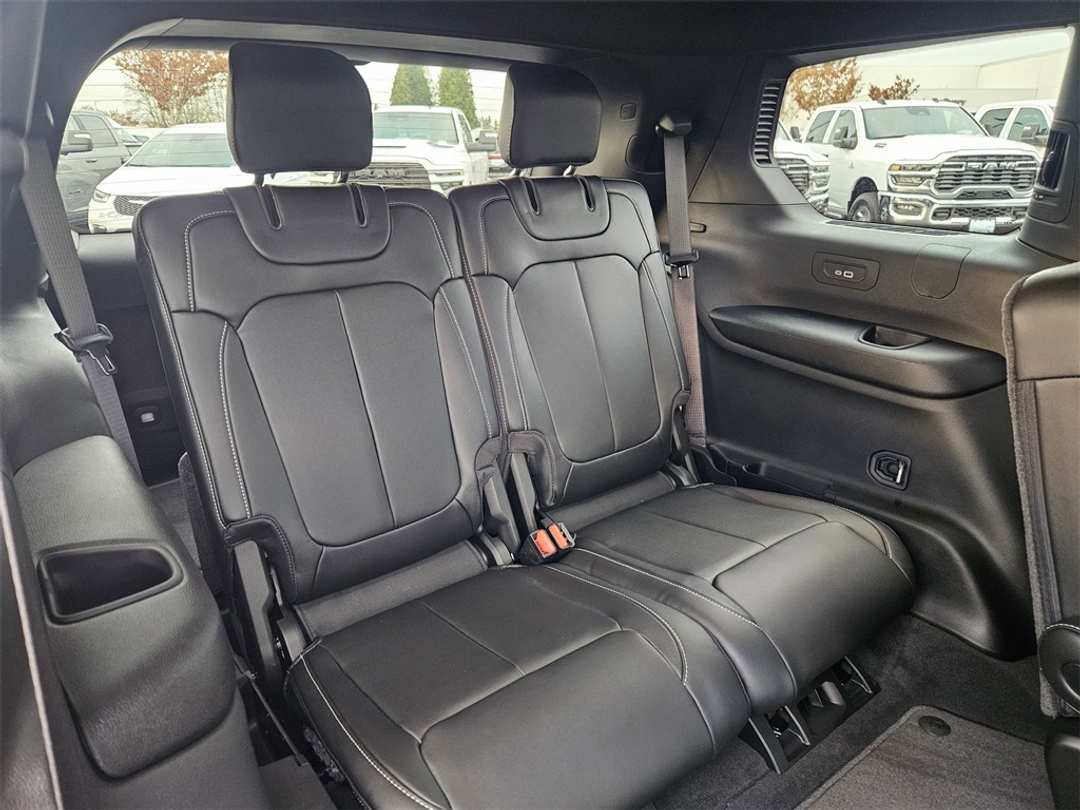 2025 Jeep Grand Cherokee L Limited - Image 34