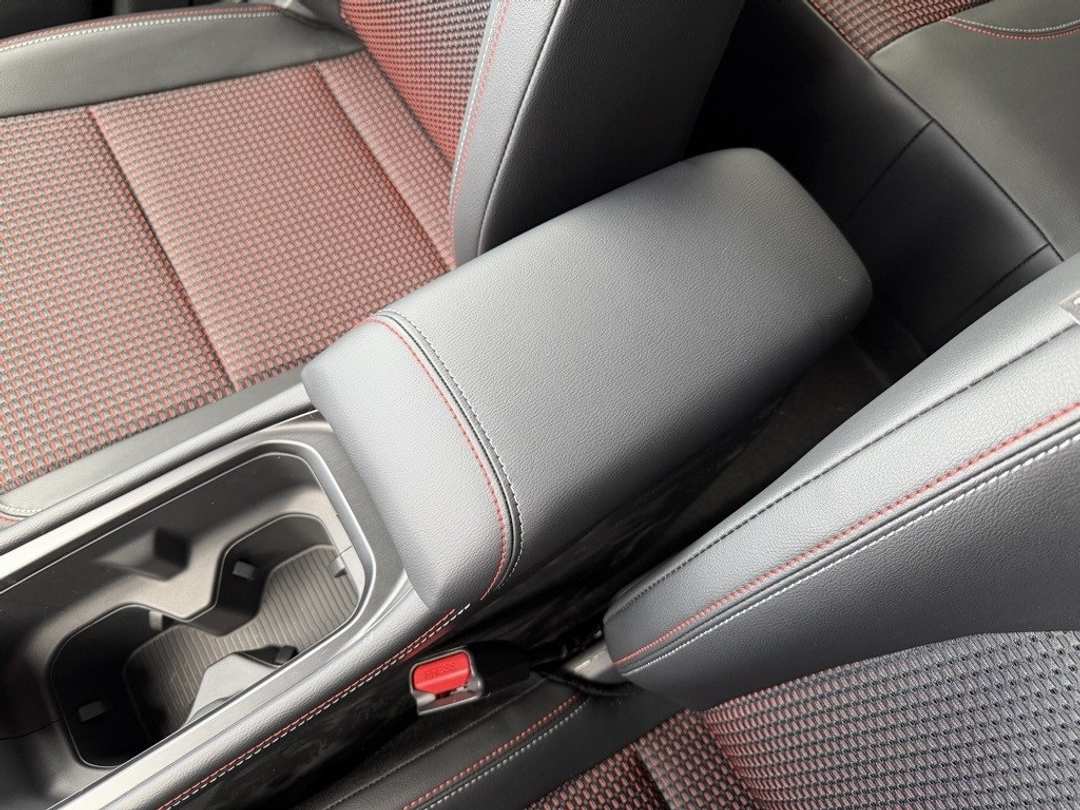 2026 Nissan Kicks SR - Image 24