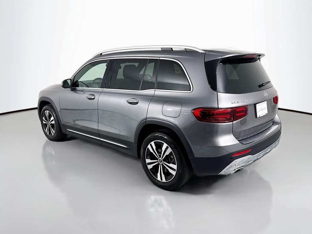 2026 Mercedes-Benz GLB GLB 250 - Image 3