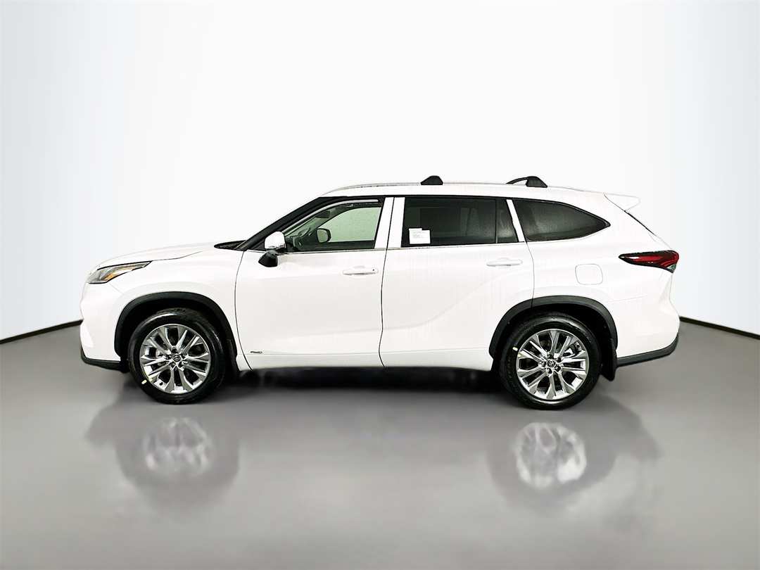 2026 Toyota Highlander Limited - Image 4