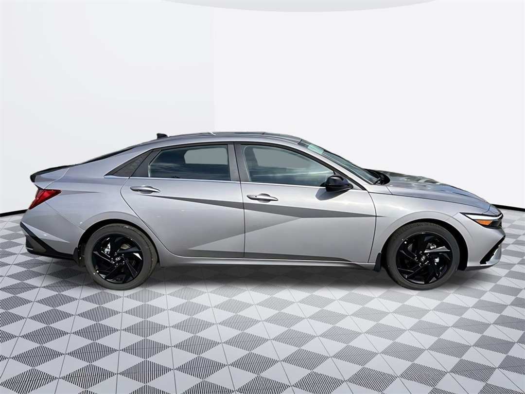 2026 Hyundai Elantra SEL Sport - Image 7