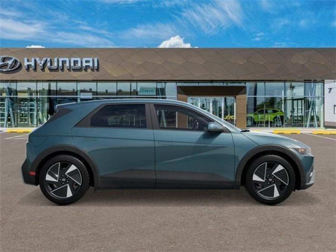 2026 Hyundai Ioniq 5 SE - Image 7