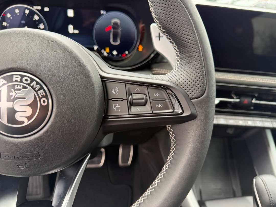 2026 Alfa Romeo Tonale Sport Speciale - Image 19