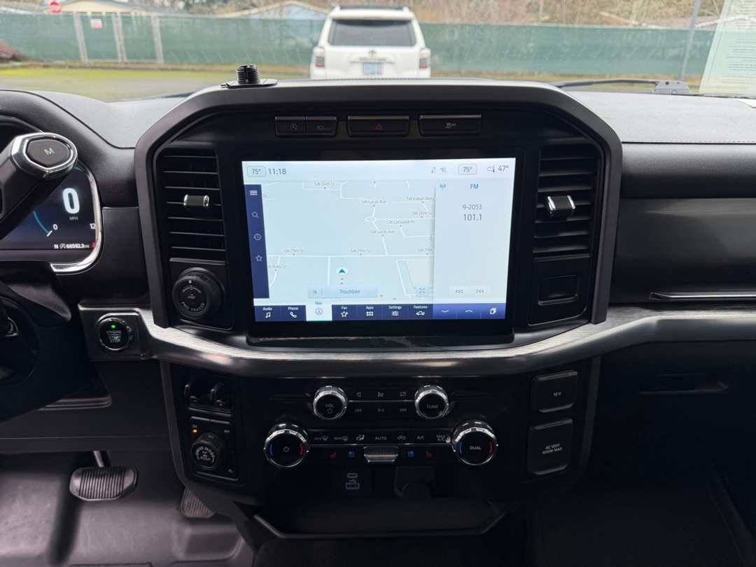 2022 Ford F-150 Lariat - Image 23