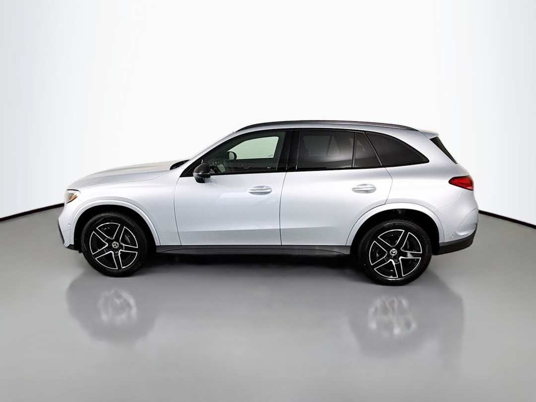 2026 Mercedes-Benz GLC GLC 300 - Image 2