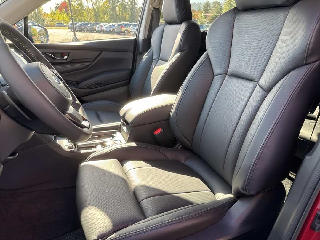 2025 Subaru Ascent Onyx Edition Touring - Image 15
