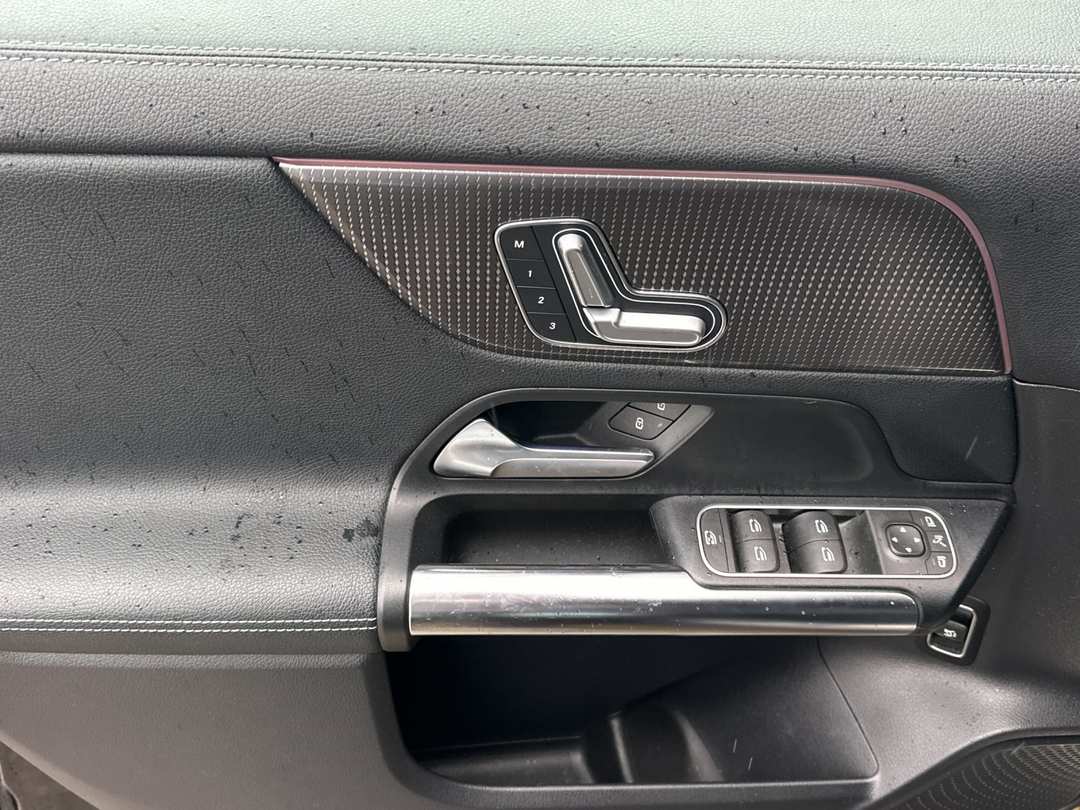 2022 Mercedes-Benz GLA GLA 250 - Image 10