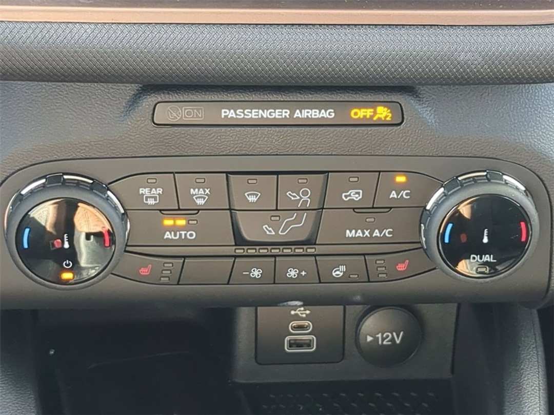 2024 Ford Bronco Sport Outer Banks - Image 21