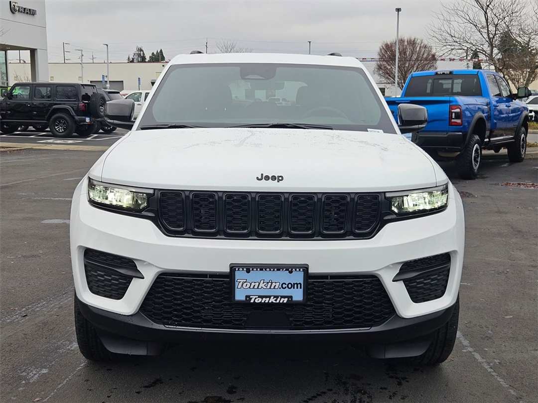 2025 Jeep Grand Cherokee Altitude X - Image 9