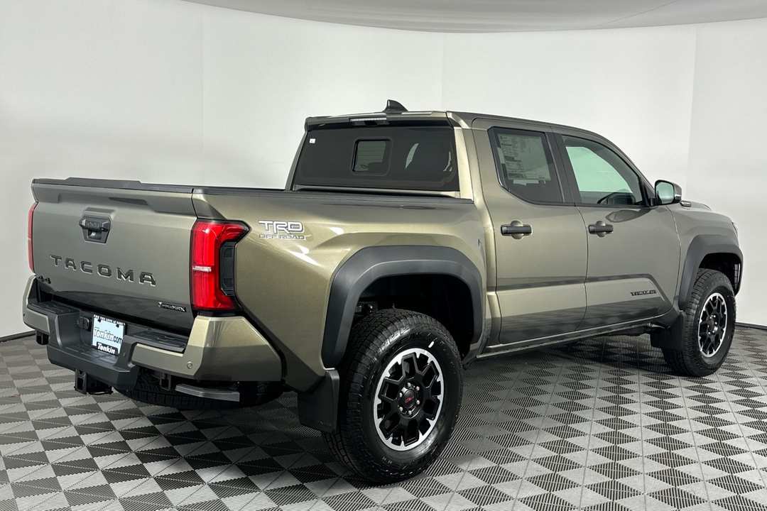 2025 Toyota Tacoma TRD Off Road - Image 4