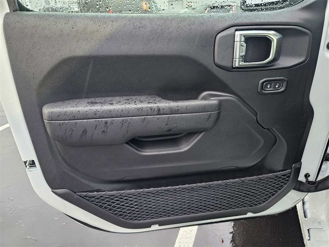 2026 Jeep Gladiator Sport - Image 10