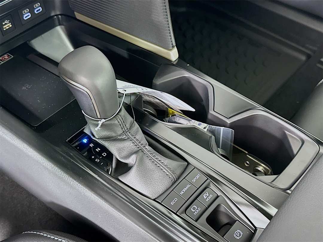 2026 Toyota Camry SE Nightshade - Image 17