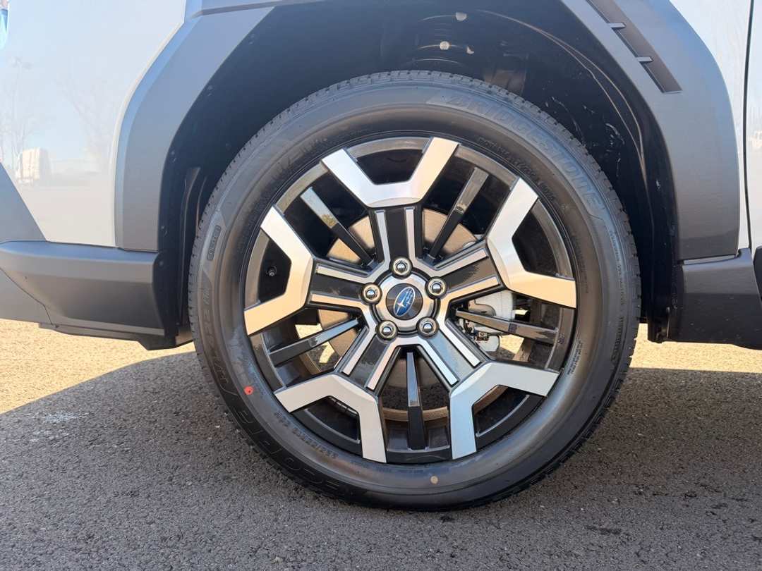 2026 Subaru Outback Touring XT - Image 9