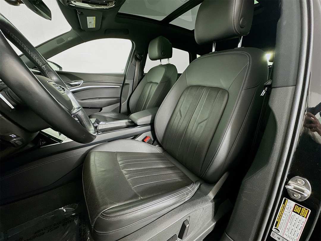 2022 Audi E-Tron Premium Plus - Image 22