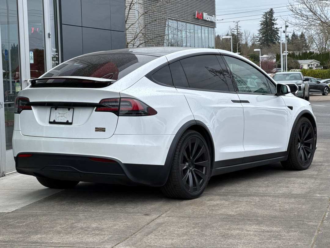 2022 Tesla Model X Plaid - Image 3