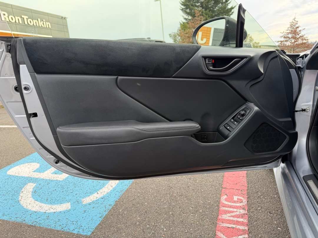 2024 Toyota Gr86 Premium - Image 11