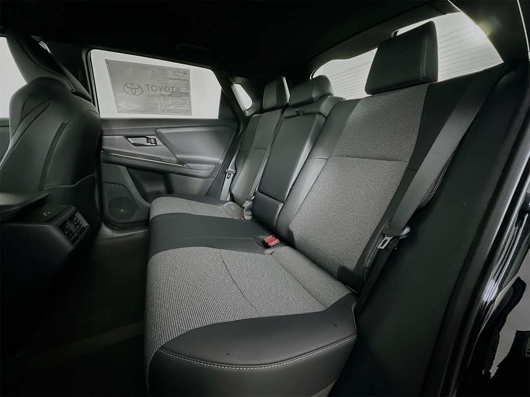 2026 Toyota Bz XLE Plus - Image 24