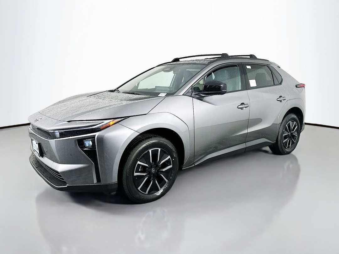 2026 Toyota Bz XLE Plus - Image 3