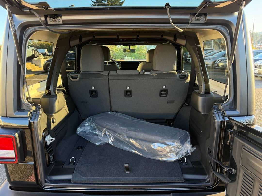 2026 Jeep Wrangler Sport - Image 9