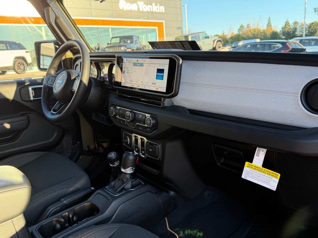 2026 Jeep Wrangler Sport - Image 31