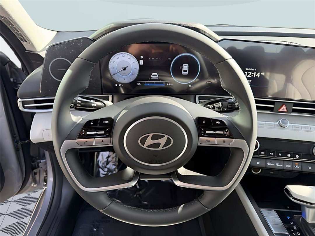 2026 Hyundai Elantra Limited - Image 18