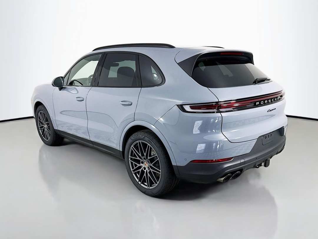 2026 Porsche Cayenne - Image 3