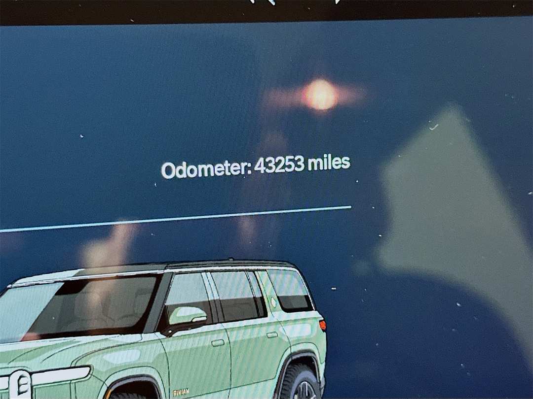 2022 Rivian R1S Launch Edition - Image 11