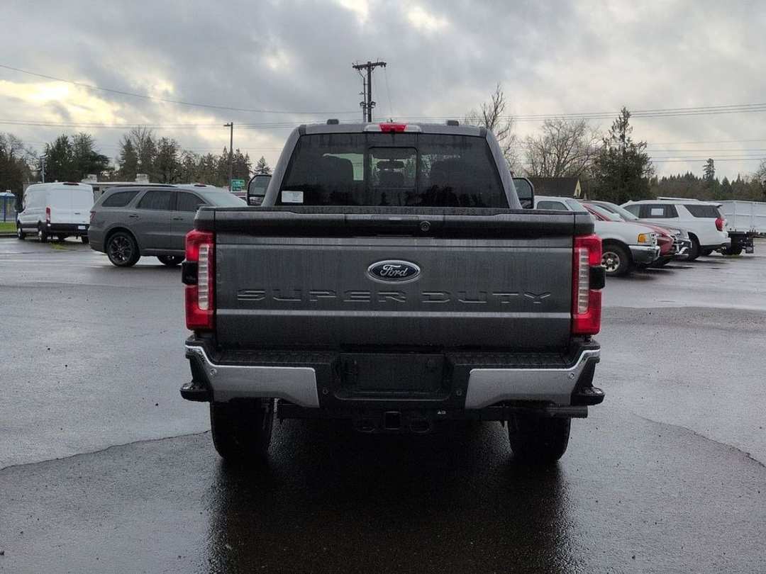 2026 Ford F-350Sd XLT - Image 3