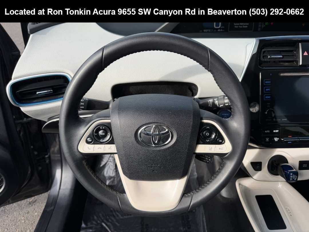 2017 Toyota Prius Three - Image 20