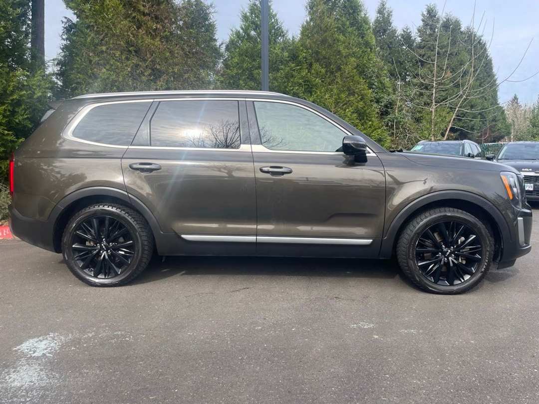 2022 Kia Telluride SX - Image 3