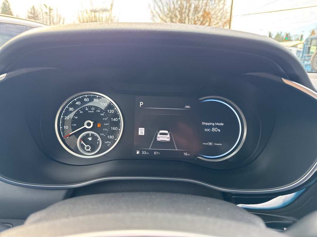 2026 Genesis G70 2.5T - Image 20