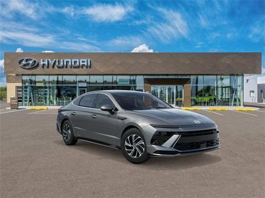 2026 Hyundai Sonata Blue - Image 2