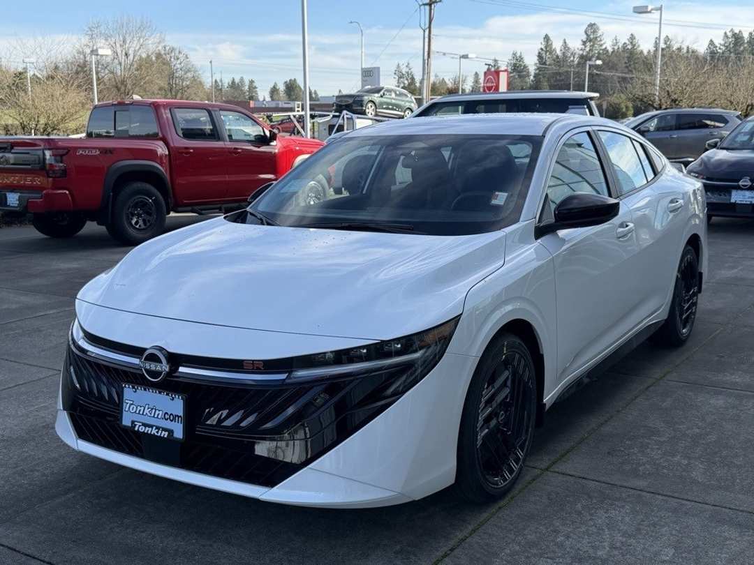 2026 Nissan Sentra SR - Image 4