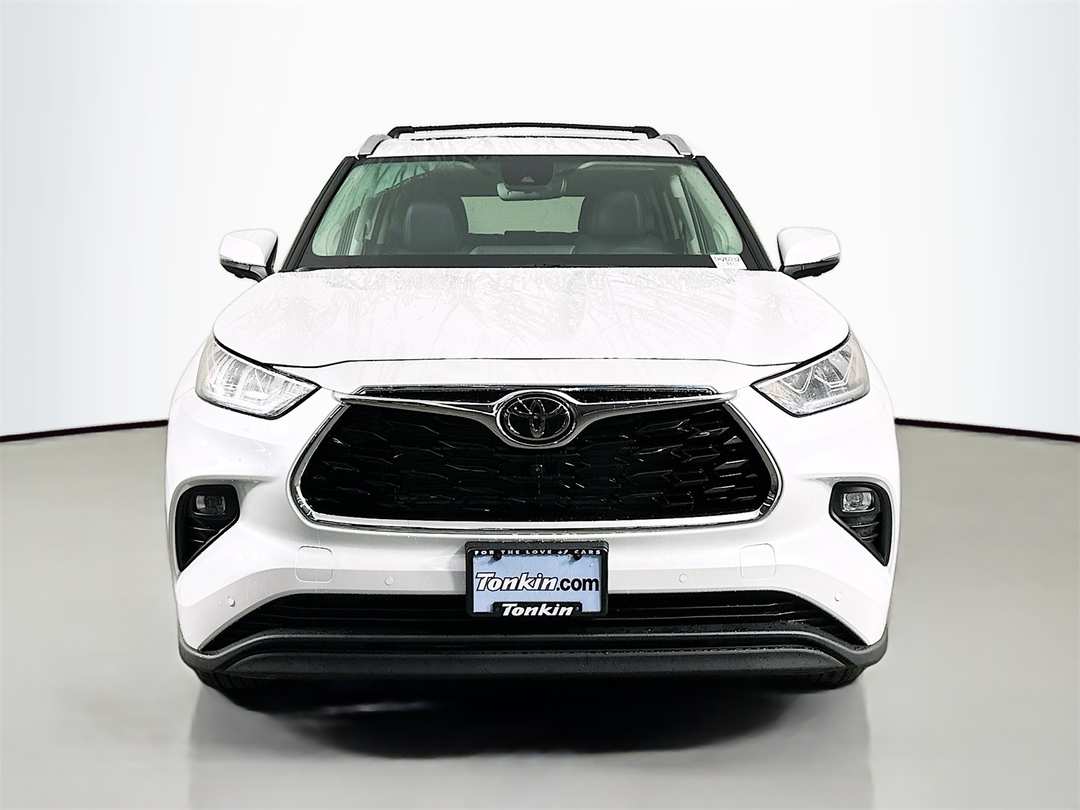 2026 Toyota Highlander Limited - Image 2