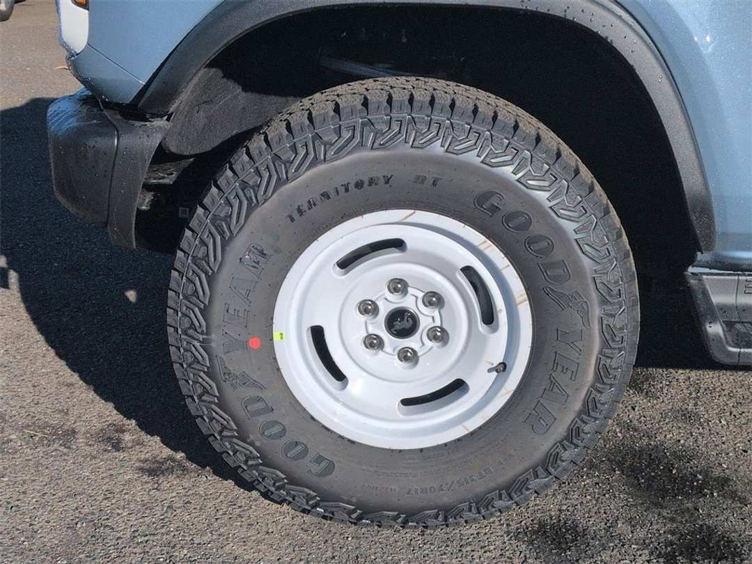 2025 Ford Bronco Heritage Edition - Image 31