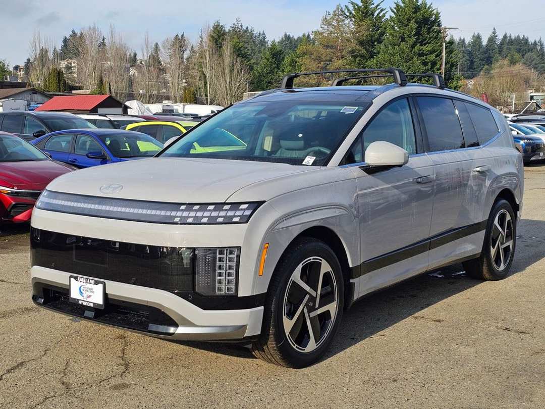 2026 Hyundai Ioniq 9 Performance Calligraphy - Image 3