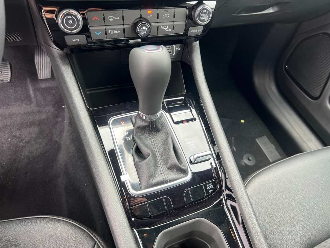 2026 Jeep Compass Latitude - Image 21