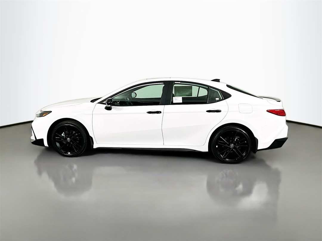 2026 Toyota Camry SE Nightshade - Image 4