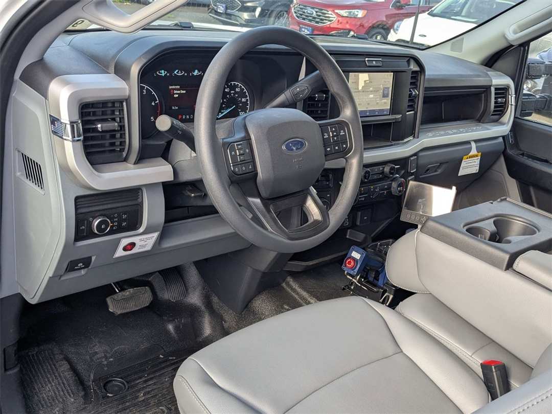 2026 Ford F-550Sd XL - Image 11