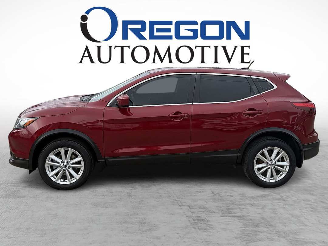 2019 Nissan Rogue Sport S - Image 2