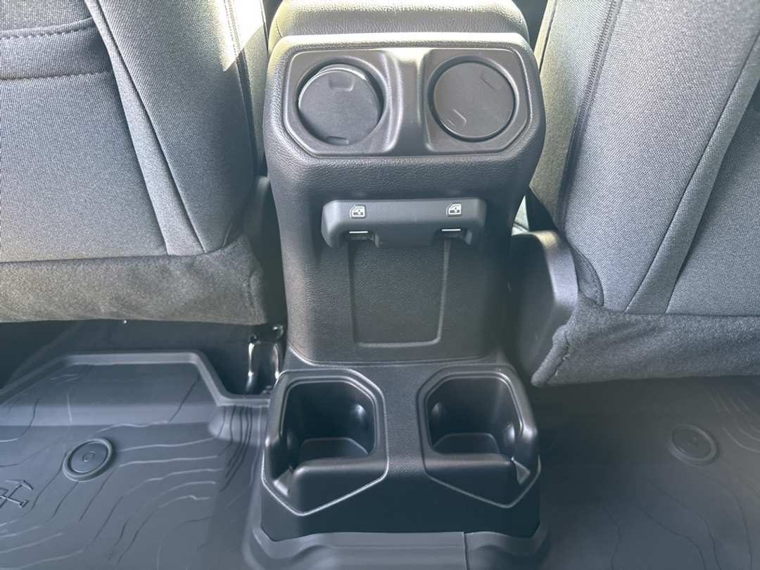 2026 Jeep Wrangler Sport S - Image 21