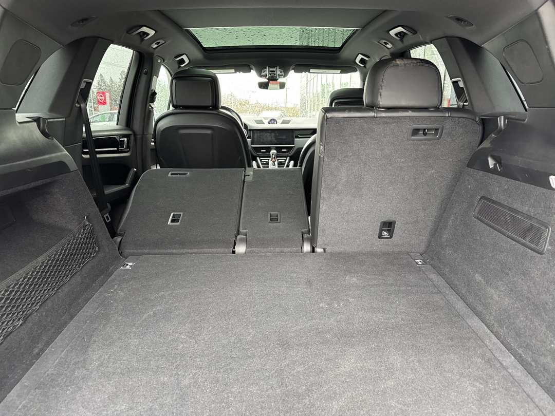 2021 Porsche Cayenne Base - Image 14