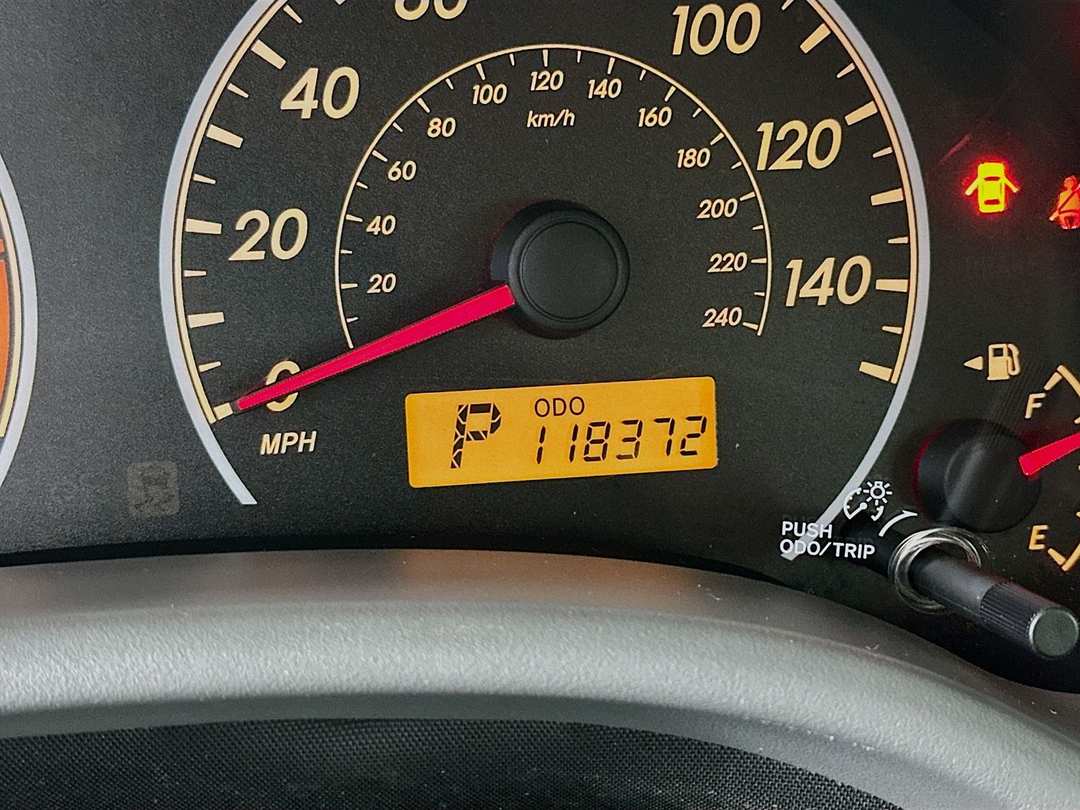 2010 Toyota Corolla LE - Image 13