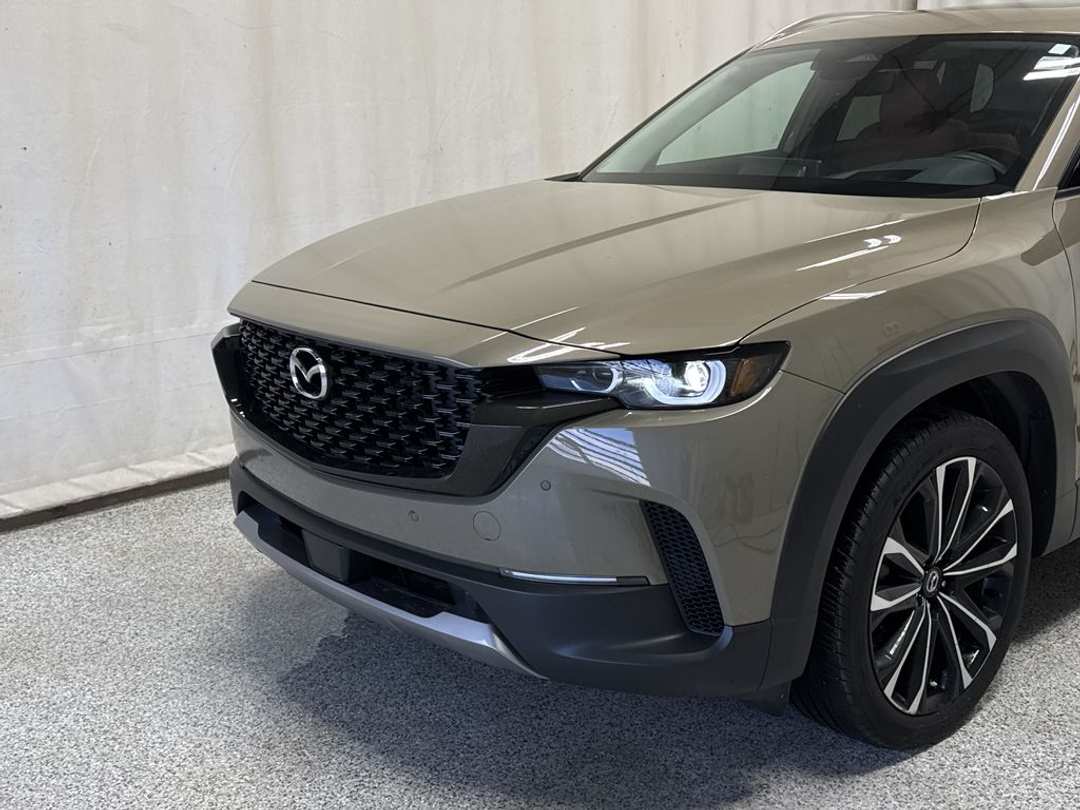 2025 MAZDA Cx-50 GT w/Turbo - Image 3