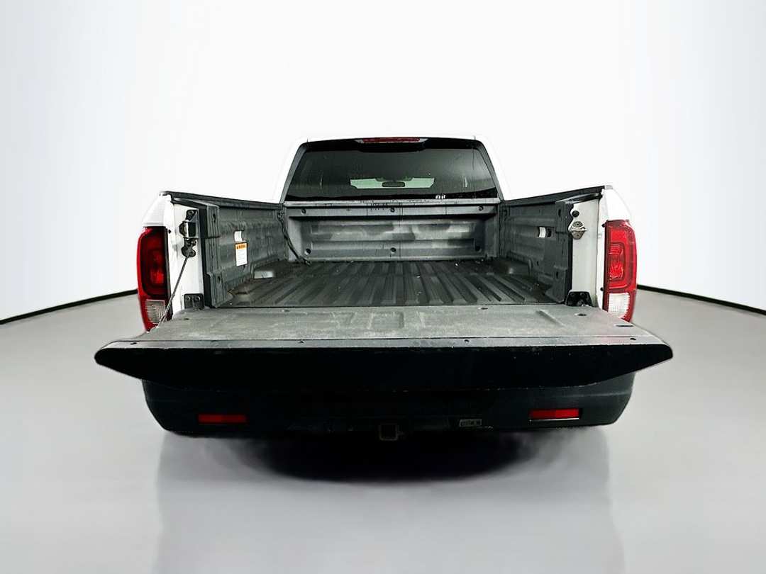 2019 Honda Ridgeline Sport - Image 25