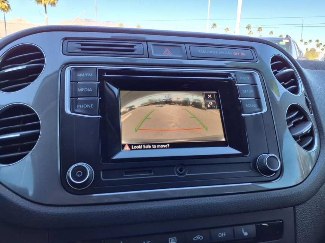 2016 Volkswagen Tiguan S - Image 3