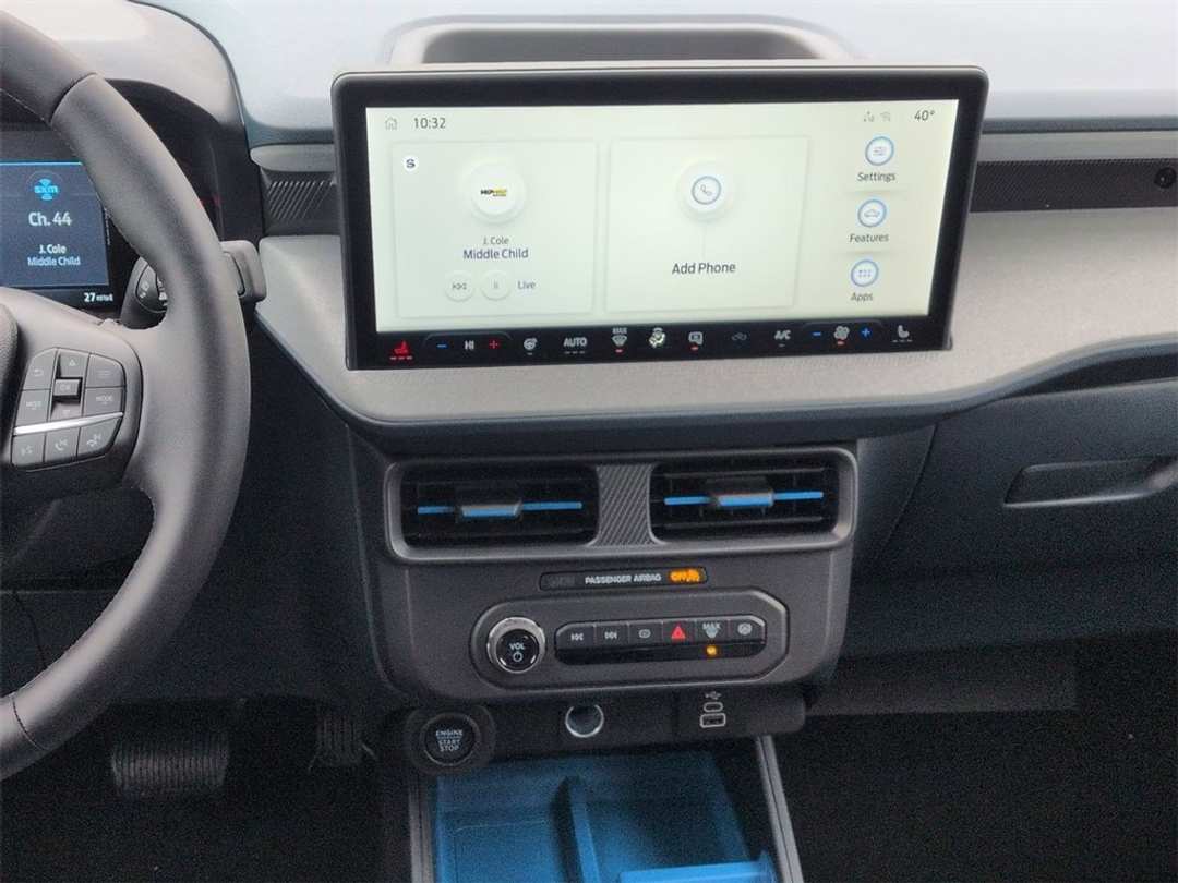 2026 Ford Maverick XLT - Image 17